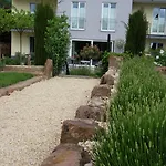 Casa Palatina Vinotel לינה וארוחת בוקר