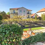Casa Palatina Vinotel לינה וארוחת בוקר 3*