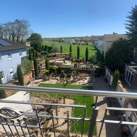 Panzió Casa Palatina Vinotel Großkarlbach